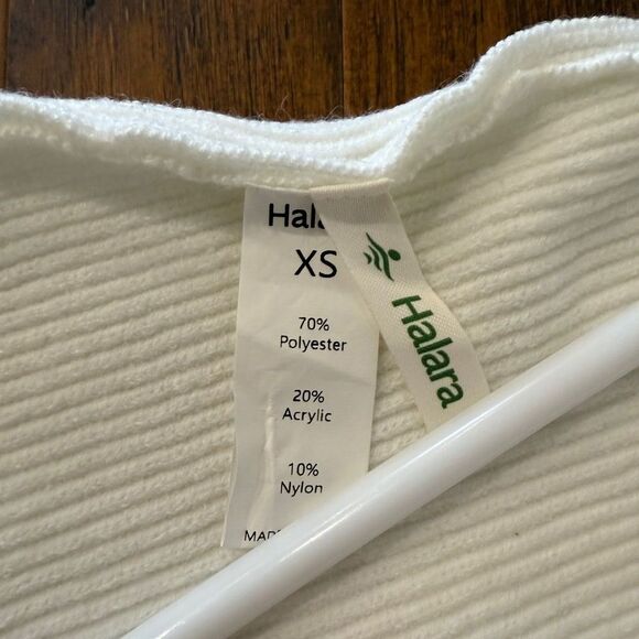 HALARA NWOT Oversized V-Neck Long Sleeve Ribbed Knit Sweater - Oversized XS - Picture 2 of 6